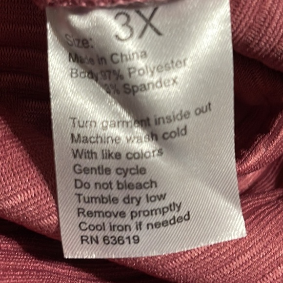 NWT Daisy Fuentes pullover top - Picture 8 of 8